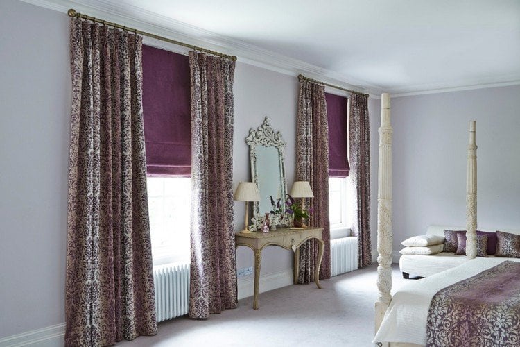 Barock Gardinen vorhange-schlafzimmer-lila-damast-muster-gardinenstange