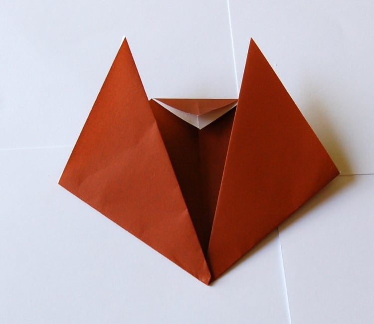 basteln origami tiere katzen ohren falten schritt 7