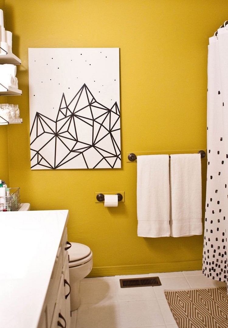 bilder-bad-aufhangen-abstrakt-weiss-schwarze-linien-gelbe-wandfarbe