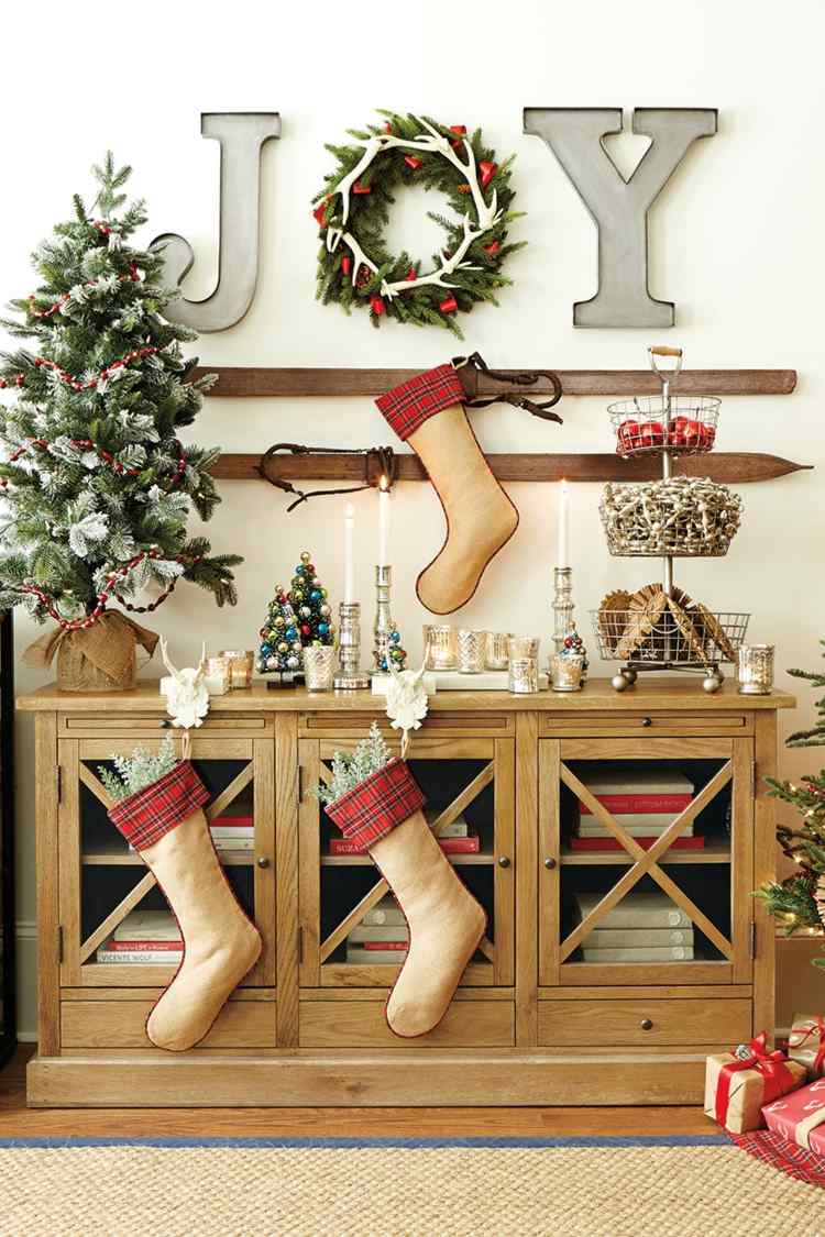 dekorieren sideboard struempfe weihnachten christbaum deko joy