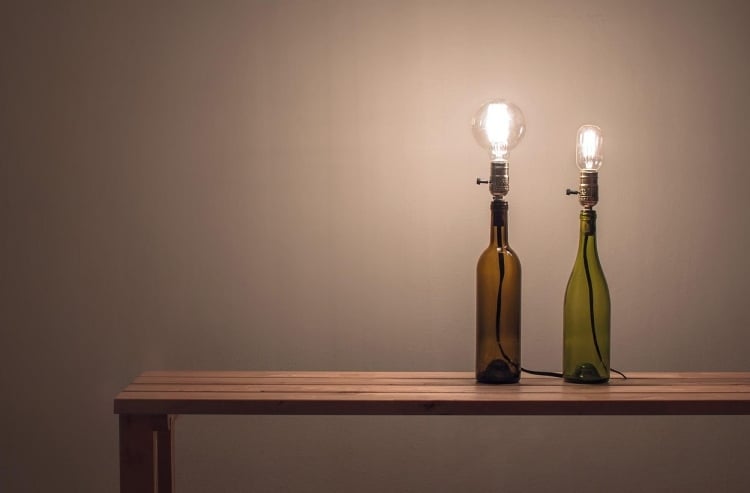 DIY Lampe -flasche-selbermachen-weinflasche-diy-industrial-style-design