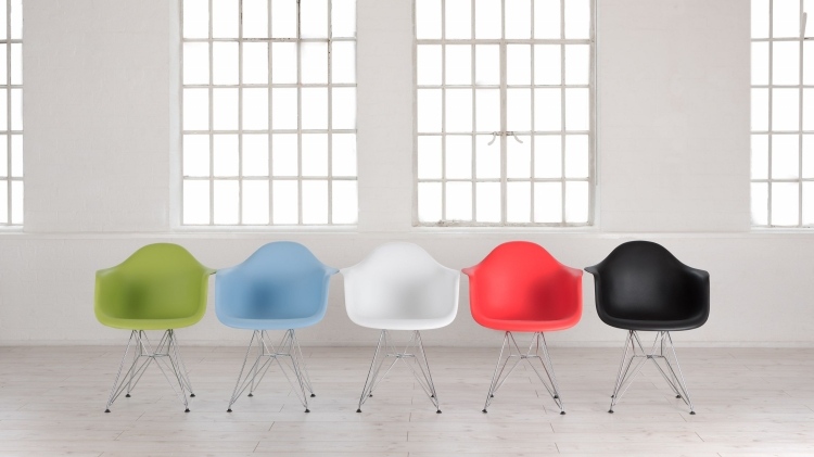 eames-plastic-chair-moderne-einrichtung-farben-erhaeltlich-schale-metallgestell