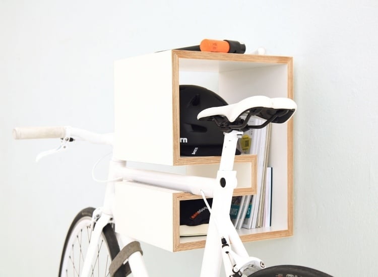 fahrradhalterung-wand-selber-bauen-ideen-wandregal-stauraum-stilvoll-minimalistisch-weiss