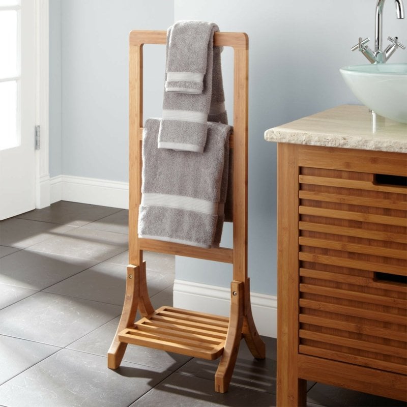 handtuchhalter aus holz staender bambus handtuecher waschschrank