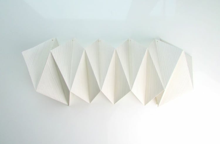 lampe-origami rauten design weiss papier schritte