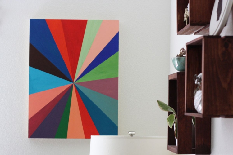 leinwand-malen-diy-ideen-anleitung-mittig-strahlen-farben-geometrisch