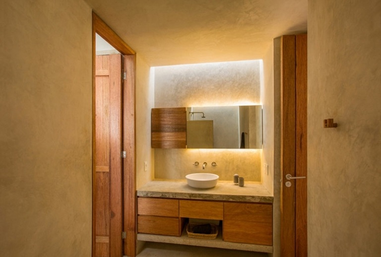 moderne moebel rustikalem interieur badezimmer idee waschkonsole spiegel