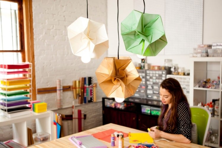 origami-lampe-diy-anleitung-papier-karton-falten-deko-pendelleuchten
