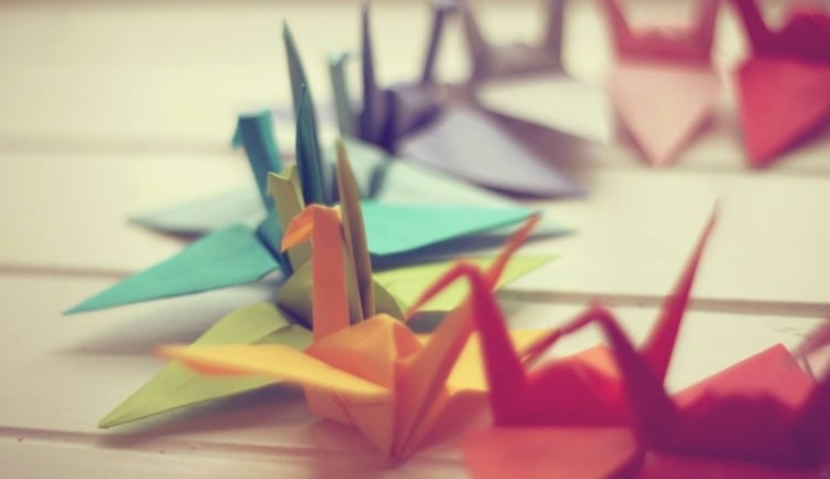 origami tiere basteln kranich bunt vogelschar klassiker