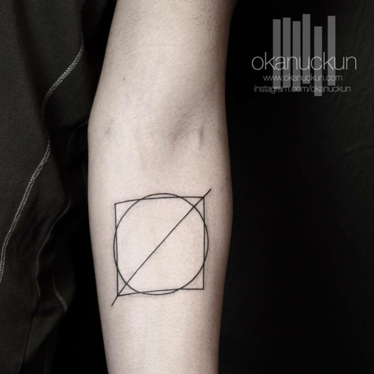 tattoos surrealem design quadrat kreis linie arm