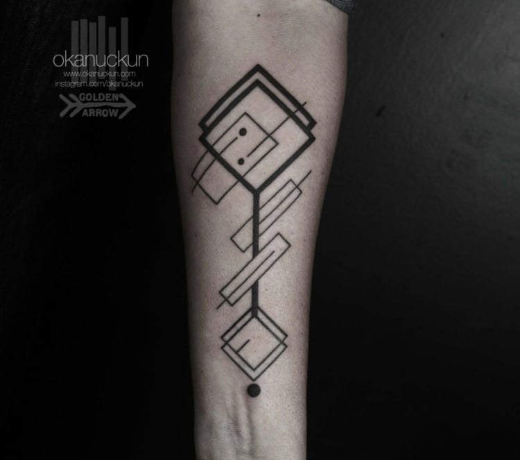 tattoos surrealem design unterarm abstrakt geoemtrisch quadrate rechtecke
