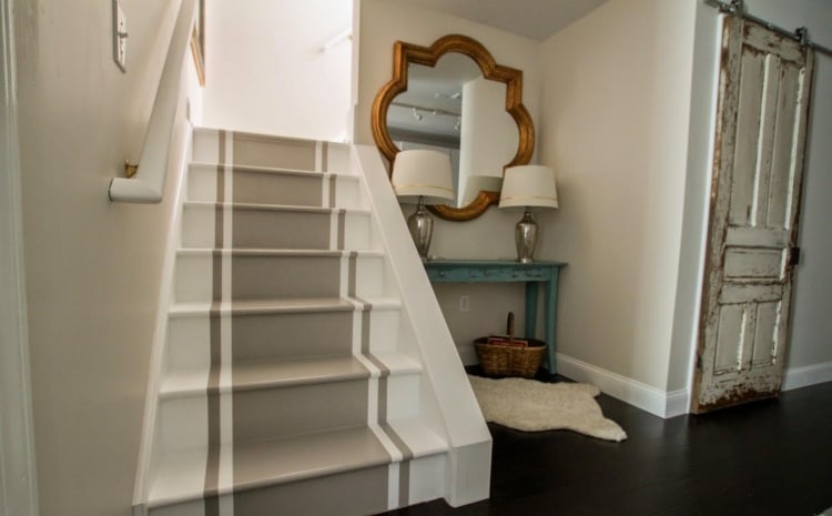  Treppenhaus renovieren -ideen-streichen-selber-machen-grau-weiss-stufen-boden-schwarz-deko