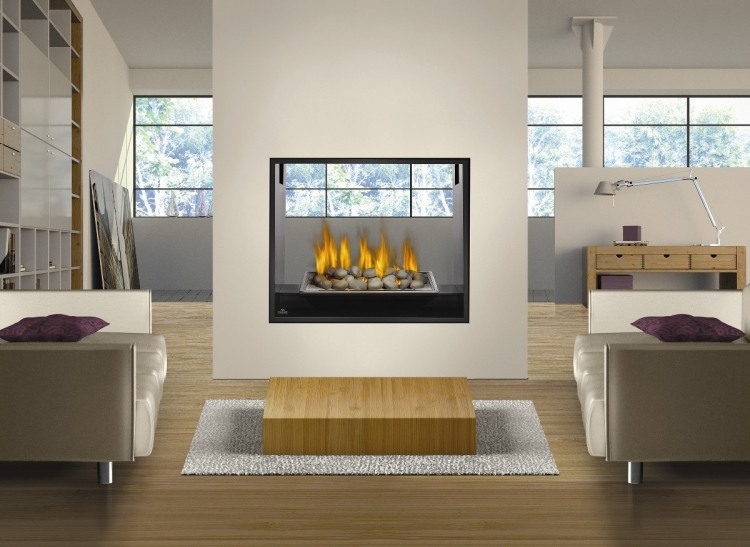 Kamin-modern-wohnzimmer-couches-holzboden-integriert-modell-forma-b95