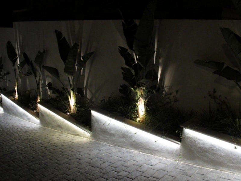 beleuchtung-balkon-design-leuchten-horizontal-linear-outdoor-THIN66-Linea-Light-Group