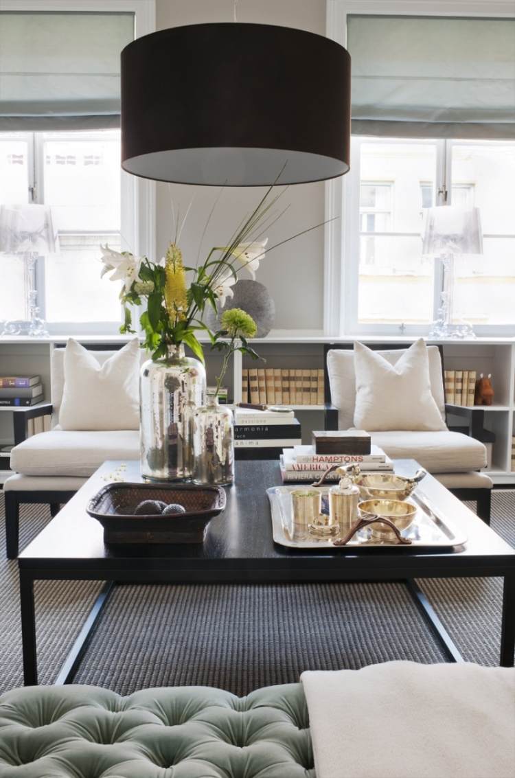 deko-wohnzimmer-skandinavisch--schwarz-weiss-pendelleuchte-lampenschirm-blumenvase