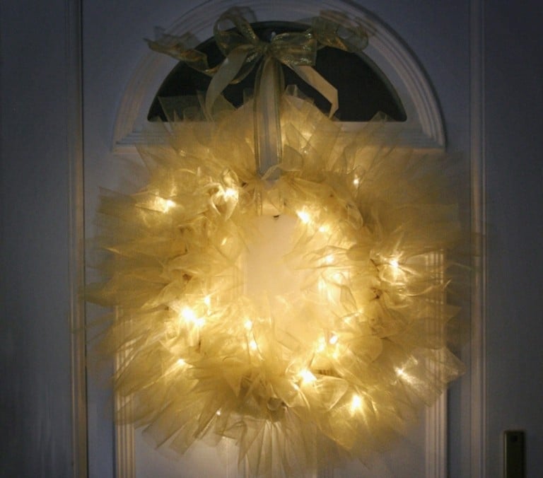 diy beleuchtung weihnachten kranz idee stoff romantisch lichterkette design einfach basteln