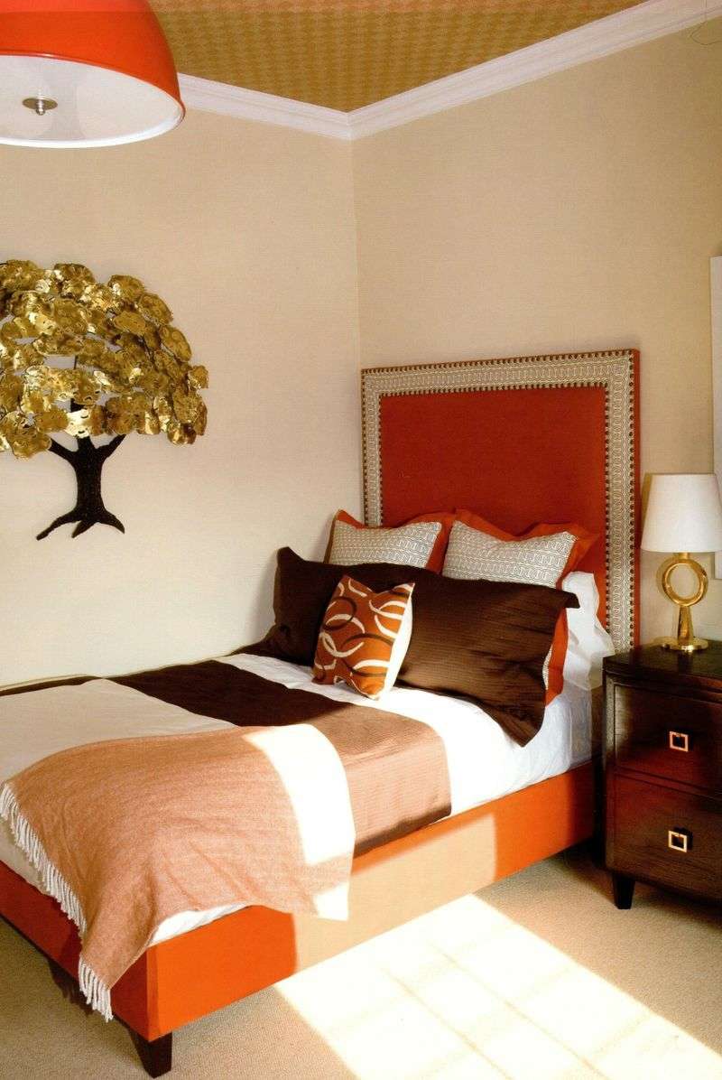 farben feng shui dekoration idee gold wanddeko baum orange braun toene