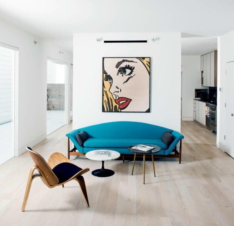 kissen-turkis-wohnzimmer-vintage-hell-sitzmoebel-polster-cremeweiss-fenster.jpg-couch-polster-popart-wohnung-weiss-minimalistisch