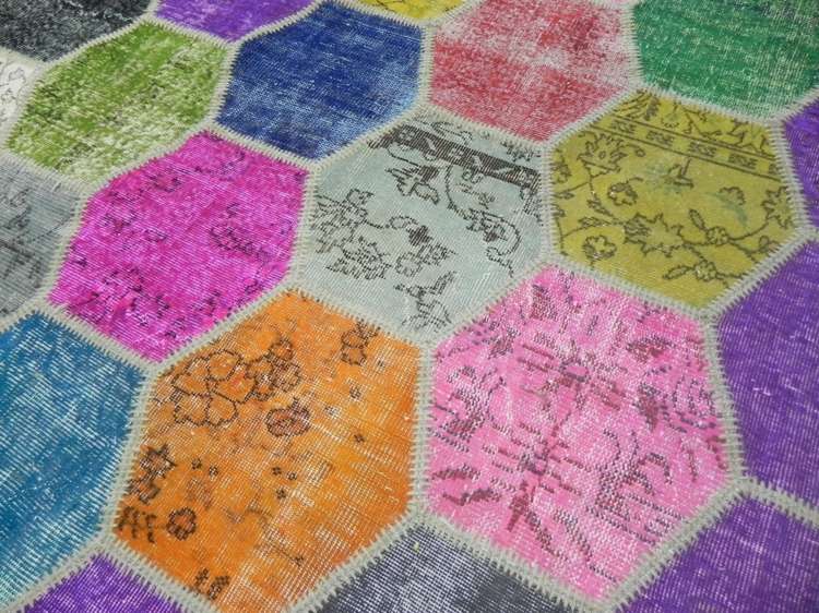 patchwork teppich bunt design sechseck wabenmuster florale motive