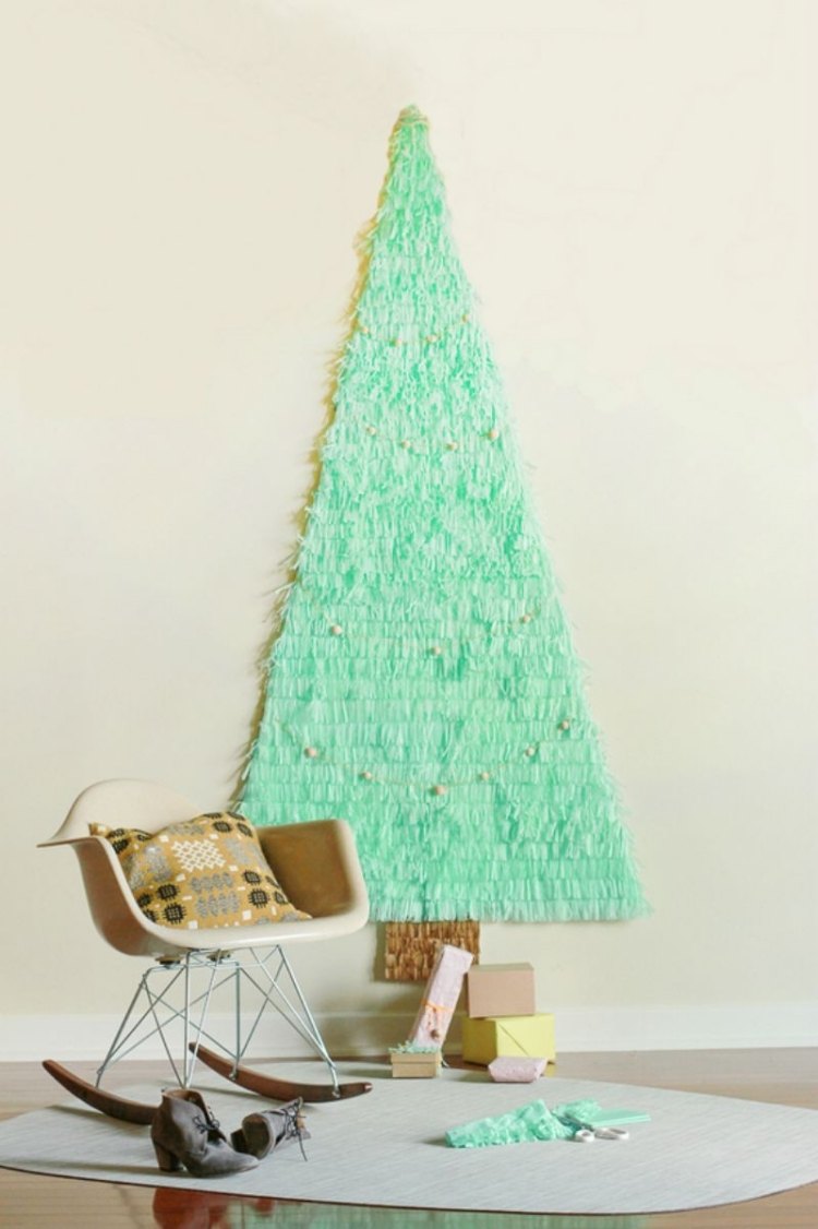 weihnachtsbaum-alternative-wanddeko-selber-machen-modern-fransen-papier-girlande-hellgruen