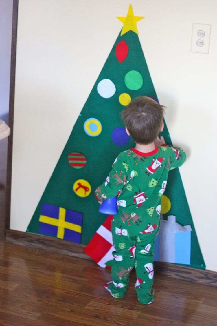 weihnachtsbaum-basteln-kinder-alternative-filz-wand-deko-kreativ-baby