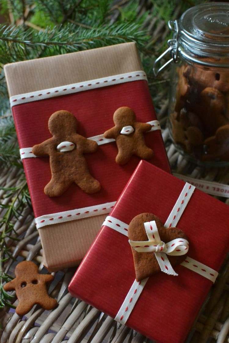 weihnachtsgeschenke-verpacken-anleitung-lebkuchenmann-herz-anhaenger-baender