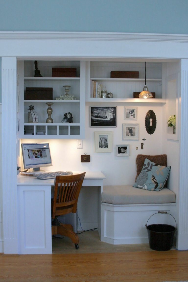 wohnideen kreative wandnische home office eckschreibtisch sitzecke regale