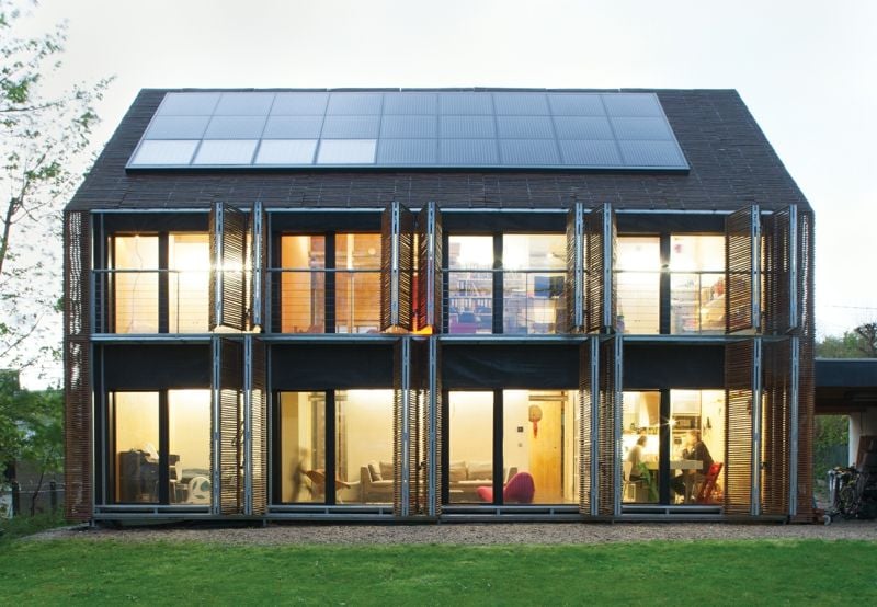 energie-sparen-minimalistisch-dach-solar-fensterlaeden