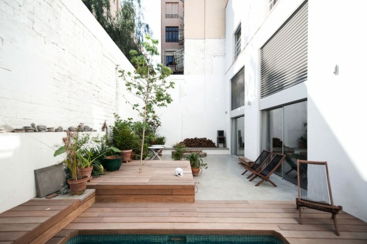 interieur mit rustikalen akzenten outdoor terrasse pool mauer weiss
