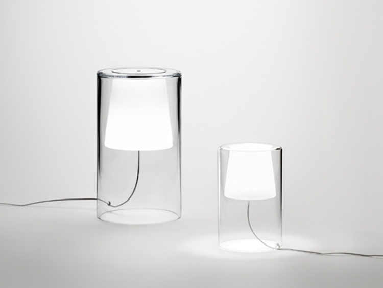 schlafzimmer-beleuchtung-minimalistisch-glas-vase-tischlampe-lampenschirm
