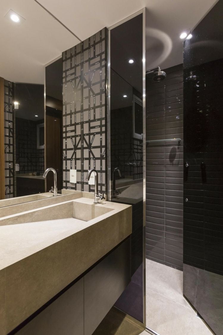 schlafzimmer einrichtung in weiß schwarz badezimmer idee glastuer getoent