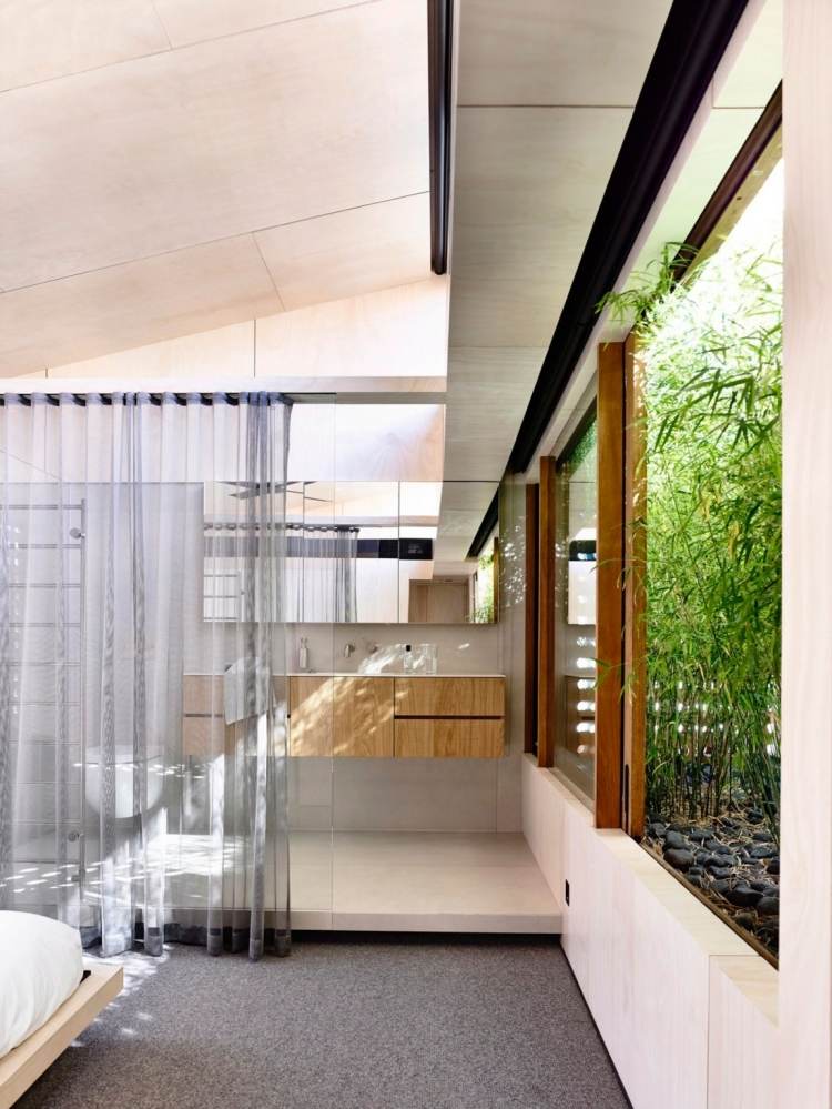 tageslicht-spot-licht-dach-lichtschacht-badezimmer-schlafzimmer-beton-holz-folienfenster-duschvorhang
