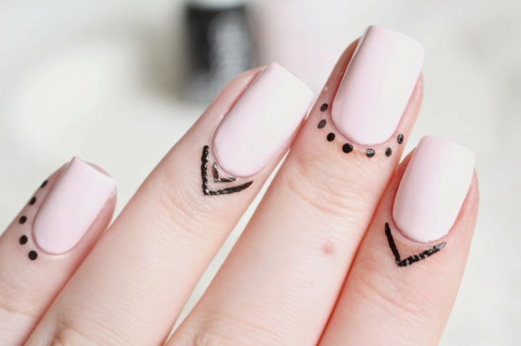 trend 2016 nageldesign schlicht tattoo nagelhaut punte weiss nagellack