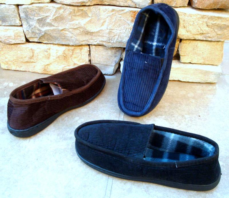 warme-hausschuhe-maenner-slippers-blau-braun