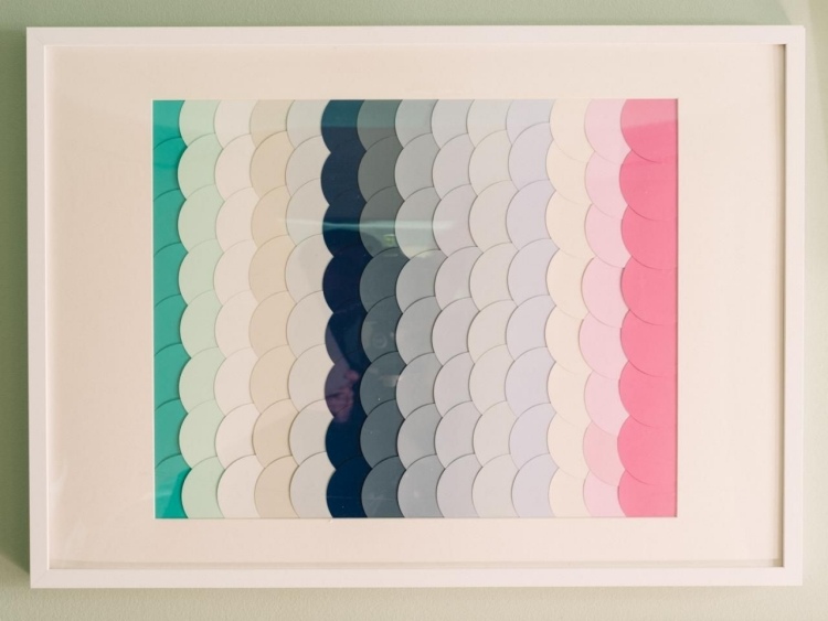 bilder-selbst-gestalten-wanddeko-fischschuppen-muster-papier-pastellfarben