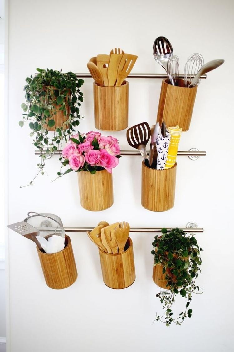 deko-ideen-kuche-selber-machen-halterungen-bambus-untensilienbehaelter-stangen-edelstahl