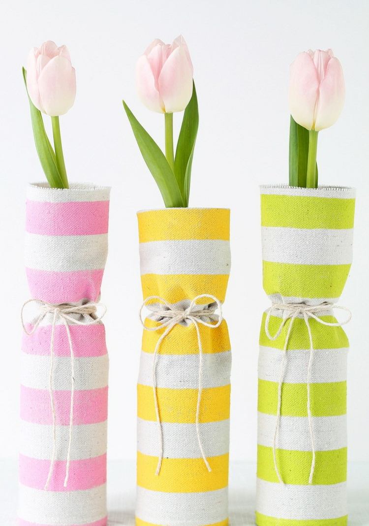 diy-dekoration-ostern-vasen-gestaltung-papier-streifen-fruehling-farben-tulpen-rosa