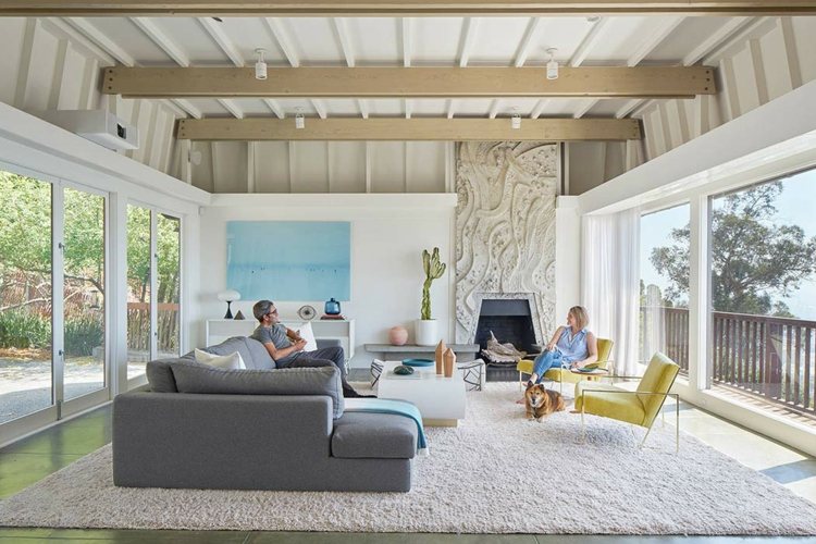 ideen zum dekorieren wohnzimmer-hell-gelb-stuhl-akzent-grau-sofa