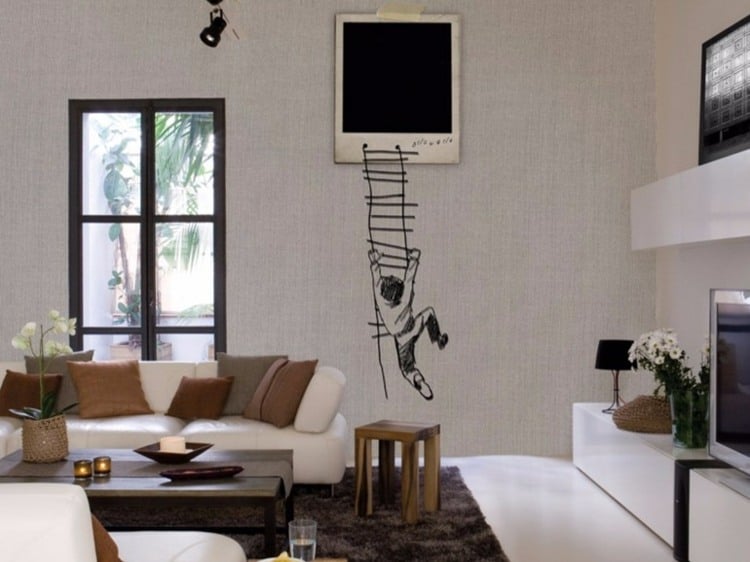tapete-wohnzimmer-slip-out-schlicht-leiter-junge-klettern-wohnwand-modern-teppich