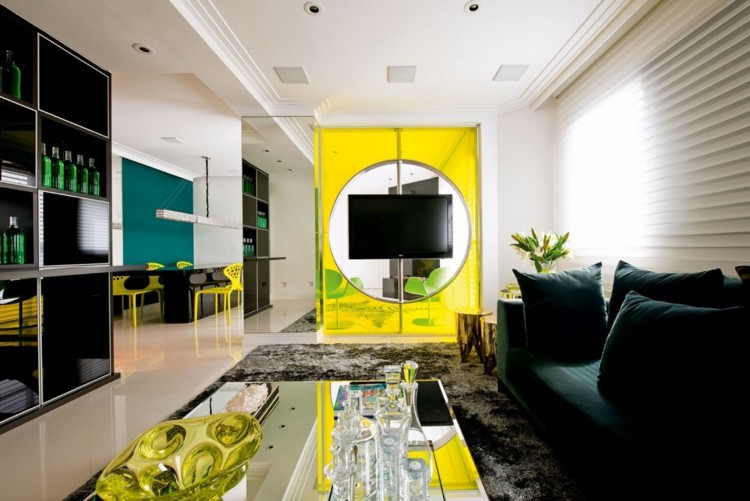 wohnzimmer ideen gelbe stuehle akzente modern TV-wand neongelb