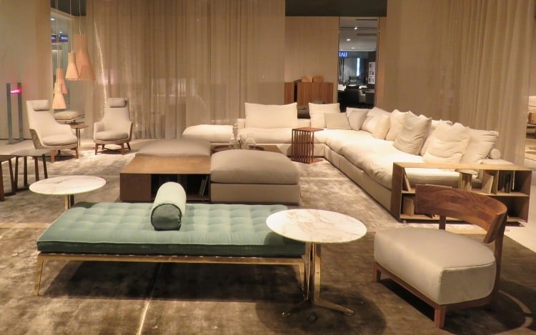 Wohnzimmer modern -einrichten-designer-italienische-moebel-sofa-couch