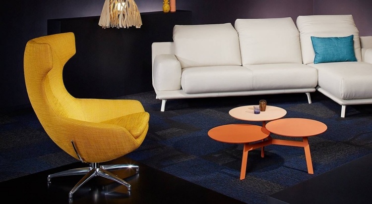 wohnzimmer-modern-einrichten-designer-sessel-polster-gelb-egg-chair-Caruzzo