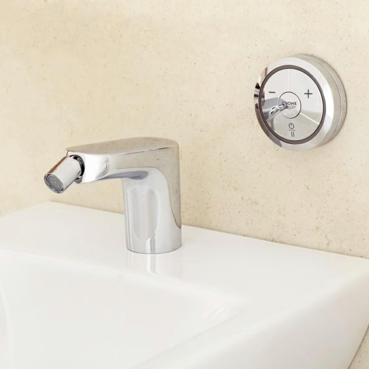 badezimmer-wasserhahn-bidet-armaturen-hygiene-elektronisch