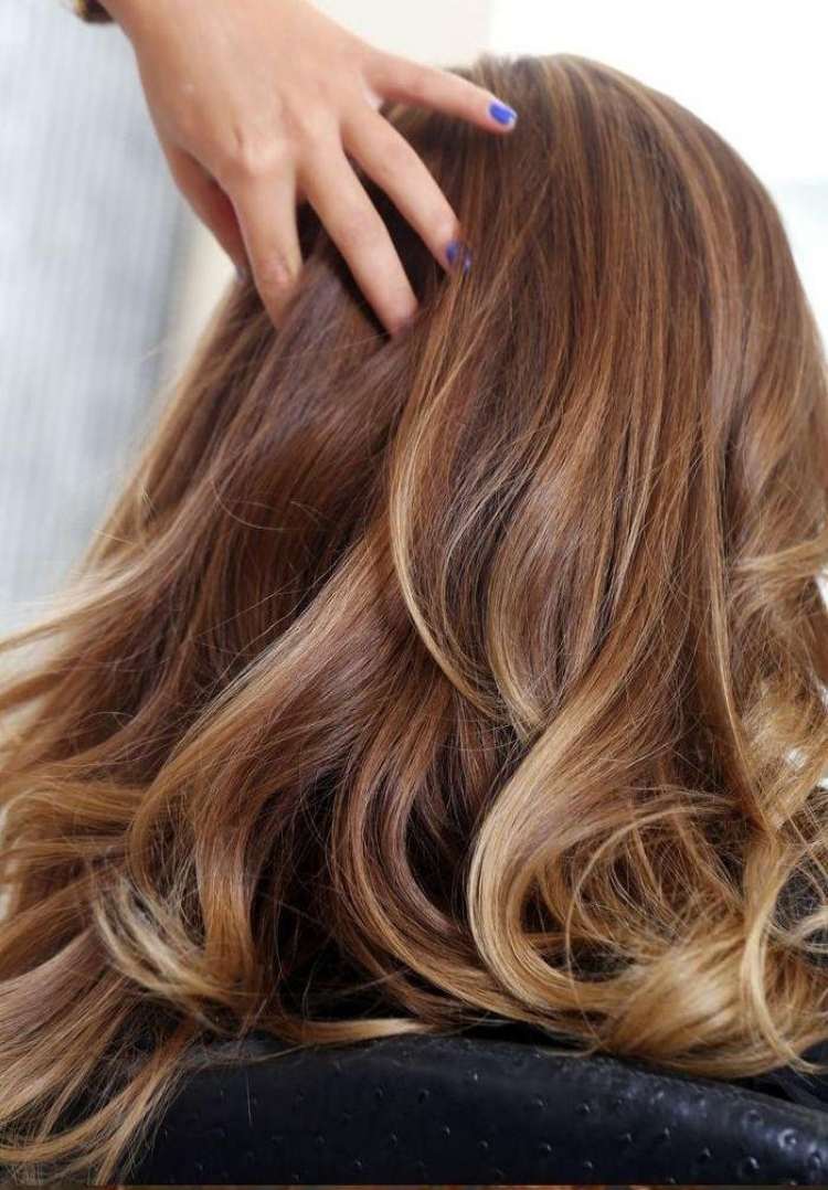 Caramel Haarfarbe -karamell+braun-blond-natuerlich-pflege
