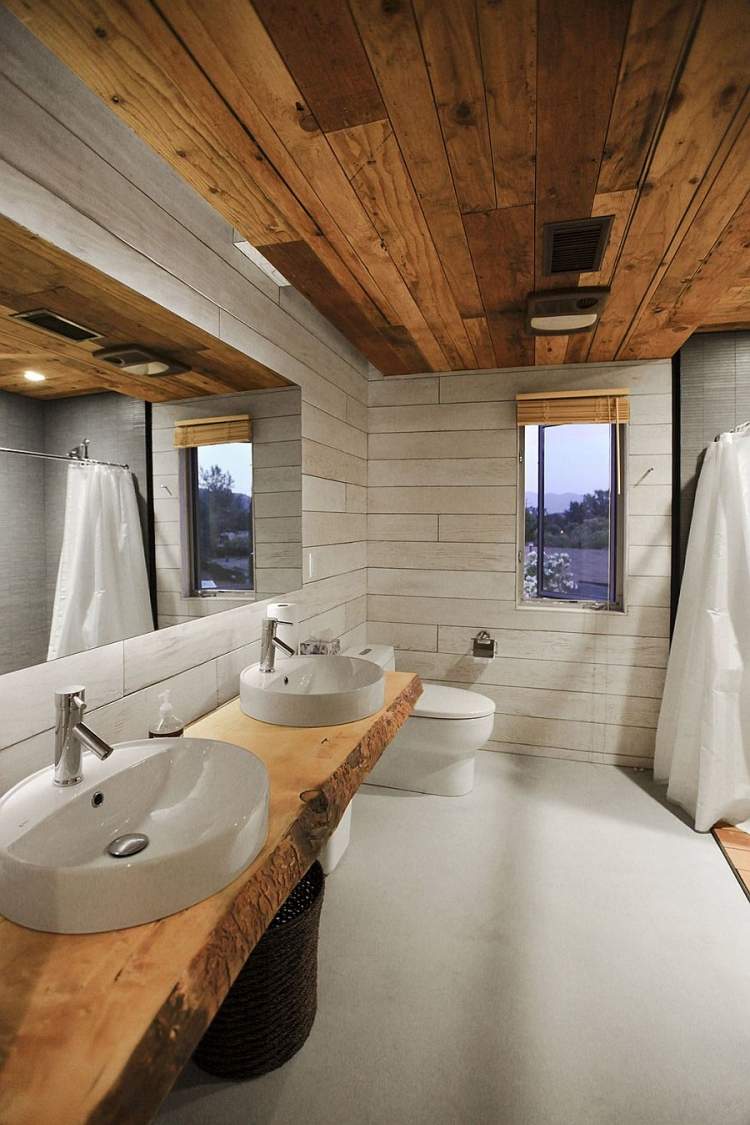echtholz-mobel-naturbelassen-tropenholz-exotisch-badezimmer-waschtisch-holz-decke-modern