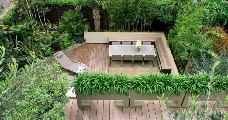 gräser pflanzen blumenkasten-balkon-holz-terrasse-esstisch