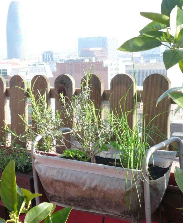 Hochbeet für Balkon -bepflanzen-pflanztaschen-substrat-sack-mobil