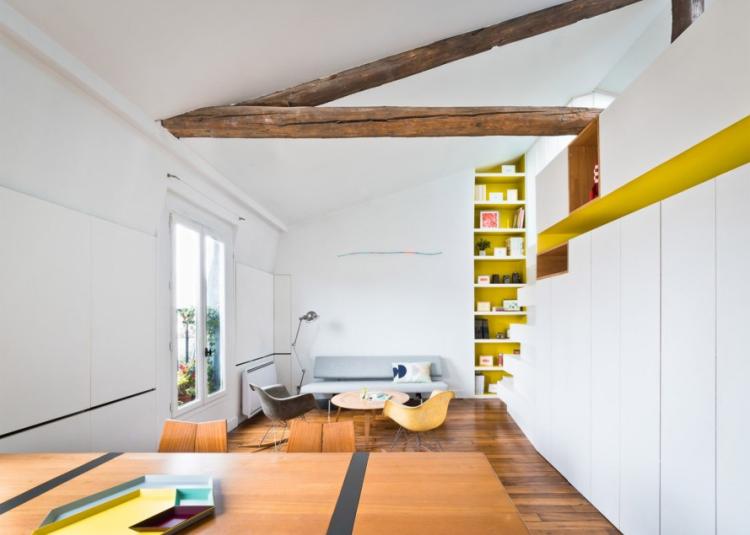 kleine-wohnung-einrichten-wohnideen-30qm-wohnzimmer-weiss-parkettboden-gelb-akzent