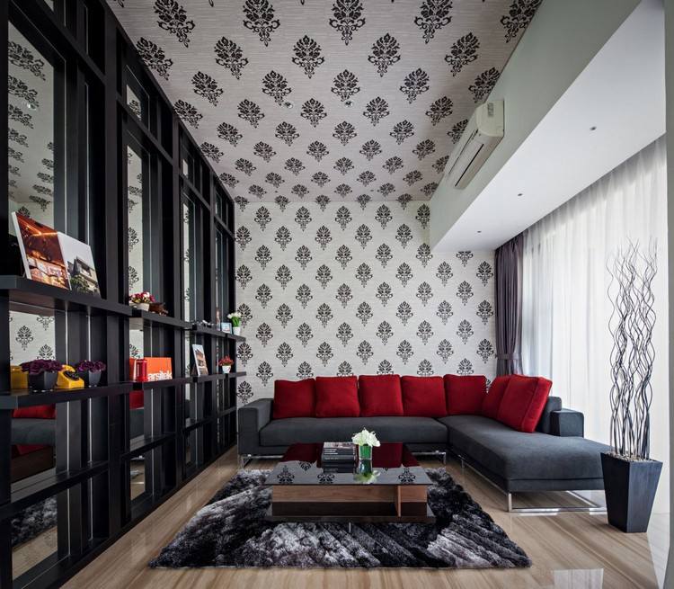 moderne Deckengestaltung beispiele-wohnzimmer-tapete-wand-decke-damask-motive
