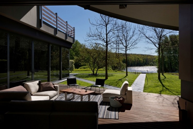 terrasse-garten-moderne-architektur-landschaft-lounge-bereich-outdoor-sitzmoeglichkeiten-design